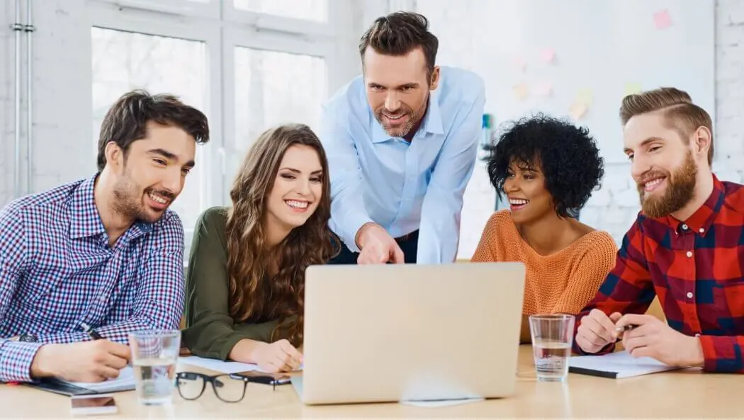 Benefits-of-outsourcing-hr-tunction loading=